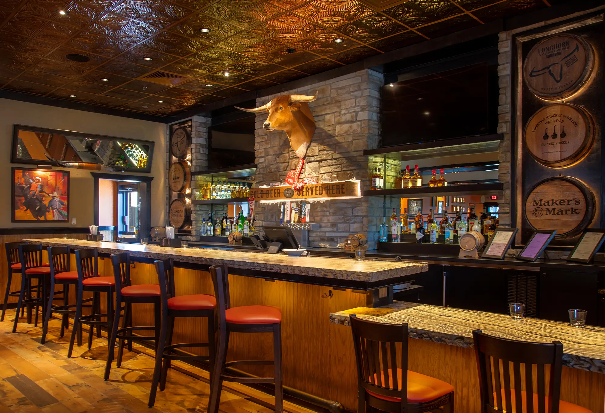 Longhorn Steakhouse bar